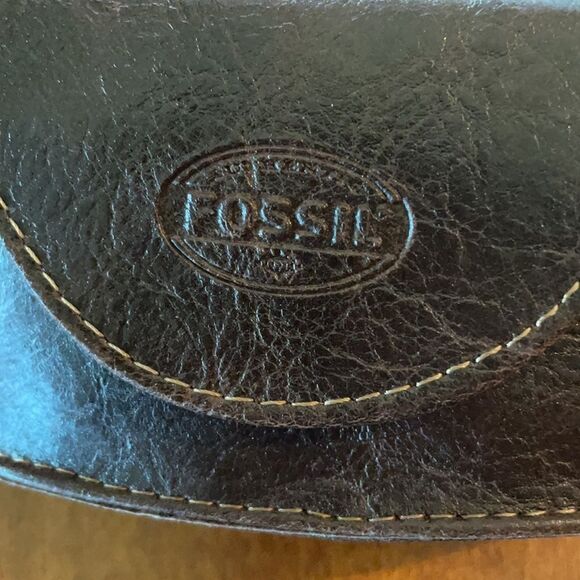 Fossil Distressed Leather Eyeglass Case - Picture 4 of 4